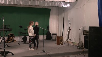 Заняття за розкладом, під час тривоги – в укриття: черкаські гуртківців продовжують навчання Заняття за розкладом, під час тривоги – в укриття: черкаські гуртківців продовжують навчання