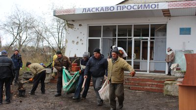 Без електрики, з газом, в очікуванні на дрова: яка ситуація перед зимою у деокупованих Циркунах