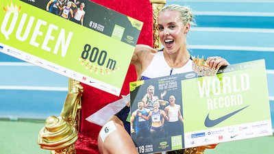 Кілі Годжкінсон після встановленого світового рекорду у бігу на 800 м у приміщенні