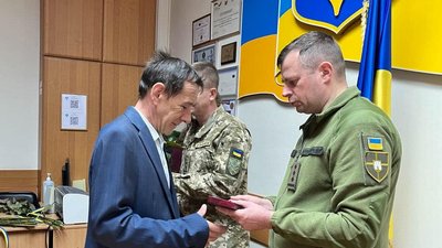 У Житомирі рідним загиблих за Україну воїнів передали державні нагороди У Житомирі рідним загиблих за Україну воїнів передали державні нагороди