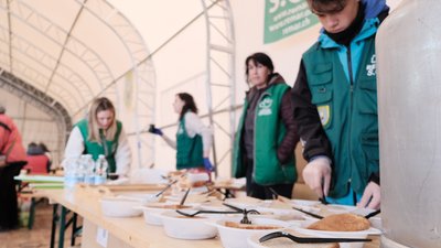 Де безплатно поїсти вимушеним переселенцям у Чернівцях