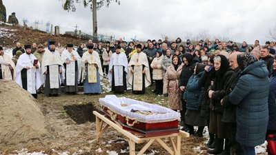 Попрощалися із загиблим захисником України Попрощалися із загиблим захисником України
