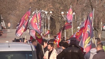 Запорізькі таксисти влаштували акцію протесту Запорізькі таксисти влаштували акцію протесту