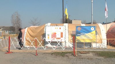 Скільки працюватиме мобільний шпиталь у Славуті, поки невідомо. Фото: Суспільне. Поділля. Скільки працюватиме мобільний шпиталь у Славуті, поки невідомо. Фото: Суспільне. Поділля.