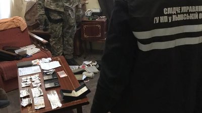 У Львові затримали угрупування, яке займалося збутом героїну У Львові затримали угрупування, яке займалося збутом героїну