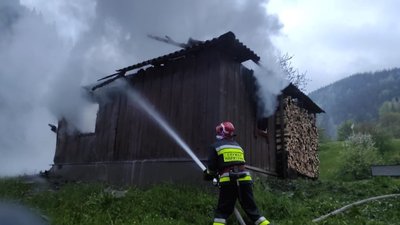На Франківщині на згарищі знайшли тіло 29-річного чоловіка На Франківщині на згарищі знайшли тіло 29-річного чоловіка