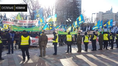 Аграрії вимагають у Зеленського і Ради змін до законопроєкту про ринок землі Аграрії вимагають у Зеленського і Ради змін до законопроєкту про ринок землі