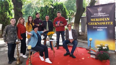 MERIDIAN CZERNOWITZ в телерадіоефірі Суспільного: прямі трансляції, гостьові студії, перформанс MERIDIAN CZERNOWITZ в телерадіоефірі Суспільного: прямі трансляції, гостьові студії, перформанс