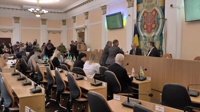 У Полтавській міськраді депутати трьох фракцій не прийшли на сесію: чому У Полтавській міськраді депутати трьох фракцій не прийшли на сесію: чому