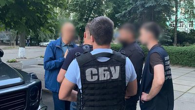 Затримали підприємця, який відмовився віддавати військовій частині з Кіровоградщини орендовані вертольоти Затримали підприємця, який відмовився віддавати військовій частині з Кіровоградщини орендовані вертольоти