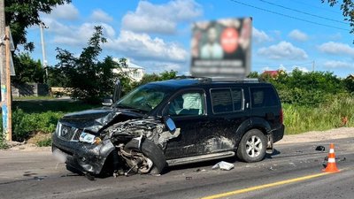 Розбитий автомобіль внаслідок ДТП у Куликові