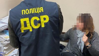 На Львівщині посадовці ДСУ отримували хабарі за погодження сертифікатів при імпорті товарів На Львівщині посадовці ДСУ отримували хабарі за погодження сертифікатів при імпорті товарів