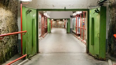 У Чернігові оголосили тендери на будівництво протирадіаційних укриттів у трьох школах