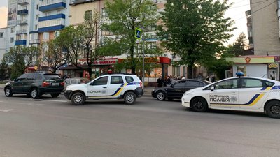 Кинувся під авто - ДТП Івано-Франківську Кинувся під авто - ДТП Івано-Франківську
