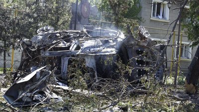 Три авіабомби РФ вдали по Золочеву на Харківщині 1 травня 2022 року Три авіабомби РФ вдали по Золочеву на Харківщині 1 травня 2022 року