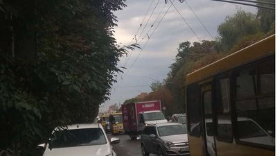 У Луцьку аварія за участі двох маршруток: одну з пасажирок госпіталізували