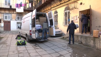 У Львові діє волонтерський центр при театрі імені Марії Заньковецької: як він працює У Львові діє волонтерський центр при театрі імені Марії Заньковецької: як він працює