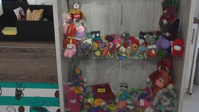 У вінницькій інклюзивній кав'ярні відкрили вітрину з hand-made виробами