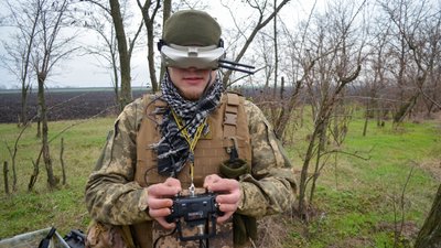 На Запорізькому напрямку військові FPV-дроном знищили склад армії РФ протипіхотних мін