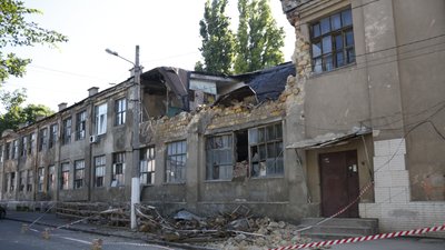Обвал заводу в Одесі: стали відомі причина руйнування та позиція мерії
