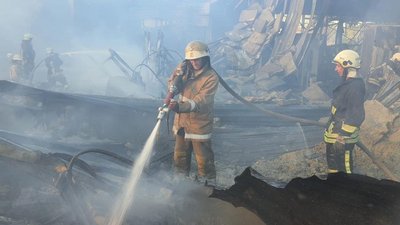 Російська армія обстріляла ТРЦ у Кременчуці, де було понад тисяча людей. СУСПІЛЬНЕ | ВІДЕОНОВИНИ