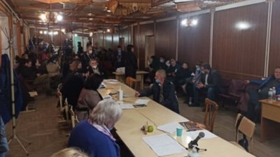 На Прикарпатті повідомили про замінування ОВК № 87 під час підрахунку голосів На Прикарпатті повідомили про замінування ОВК № 87 під час підрахунку голосів
