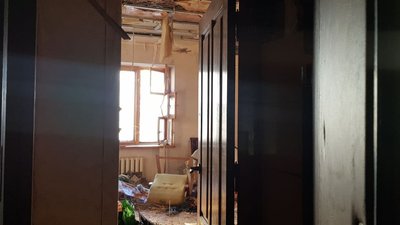 Пожежа у шестиповерхівці в центрі Харкова: вигорів дах, пошкоджені три квартири Пожежа у шестиповерхівці в центрі Харкова: вигорів дах, пошкоджені три квартири