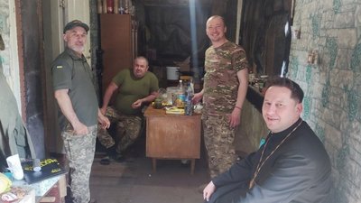"Україна — це моя місія". Історія священника з Польщі, який живе у Первомайську та волонтерить "Україна — це моя місія". Історія священника з Польщі, який живе у Первомайську та волонтерить