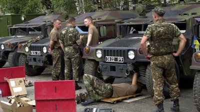 Тренування, вулкан та город з огірками в Африці: миротворець з Кропивницького розповів про службу