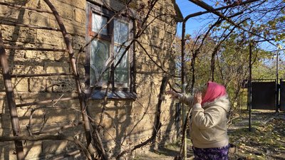"Ми чули, як драпали рашисти і заходять наші хлопці". Як живе Новоолександрівка на Херсонщині після звільнення