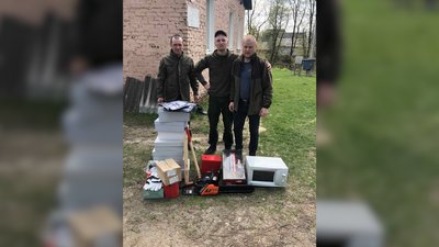 Засоби гігієни, побутова техніка, їжа та будівельні матеріали: священник з Польщі збирає допомогу для Чернігова Засоби гігієни, побутова техніка, їжа та будівельні матеріали: священник з Польщі збирає допомогу для Чернігова