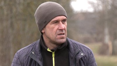 Місцевий житель Сергій Плинтюк, який долучився до ремонту дороги Місцевий житель Сергій Плинтюк, який долучився до ремонту дороги