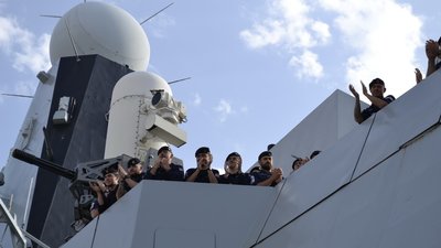 Військово-морський оркестр зіграв для екіпажу британського есмінця Dragon, що пришвартувався в Одесі Військово-морський оркестр зіграв для екіпажу британського есмінця Dragon, що пришвартувався в Одесі