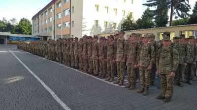 У Львівському ліцеї ім. Героїв Крут учнів посвятили у ліцеїсти: як це було У Львівському ліцеї ім. Героїв Крут учнів посвятили у ліцеїсти: як це було