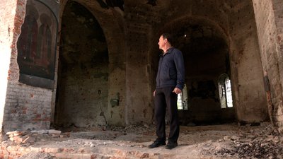 Настінні розписи в зруйнованій Вознесенській церкві у Лукашівці Настінні розписи в зруйнованій Вознесенській церкві у Лукашівці