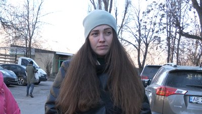Не знає, як ходити по землі: у Дніпрі собака Яреська понад вісім років живе на даху гаражів Не знає, як ходити по землі: у Дніпрі собака Яреська понад вісім років живе на даху гаражів