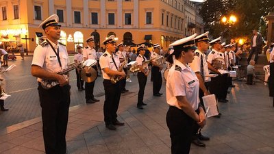 У рамках "Вишиванкового фестивалю" в Одесі пройшла акція пам'яті У рамках "Вишиванкового фестивалю" в Одесі пройшла акція пам'яті