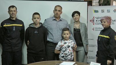 На Запоріжжі фермер врятував від наслідків обстрілу 400 гектарів врожаю На Запоріжжі фермер врятував від наслідків обстрілу 400 гектарів врожаю