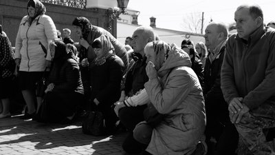 У Луцьку попрощалися з загиблими на війні Олександром Гнатюком і Миколою Маргасюком У Луцьку попрощалися з загиблими на війні Олександром Гнатюком і Миколою Маргасюком