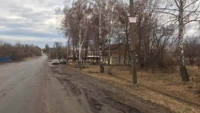 "Перебувають у важкому стані". На Вінниччині водій збив неповнолітніх підлітків "Перебувають у важкому стані". На Вінниччині водій збив неповнолітніх підлітків