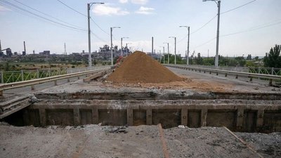 Міст біля «Азовсталі» в Маріуполі почали розміновувати перед ремонтом: реакція містян