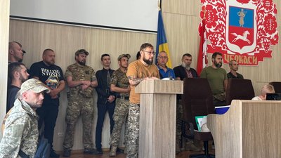 Ветерани прийшли на сесію міської ради