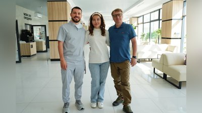 Пацієнтка Галина з лікарями