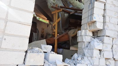 "Храм можна відбудувати — людей не повернеш": Фоторепортаж "Храм можна відбудувати — людей не повернеш": Фоторепортаж