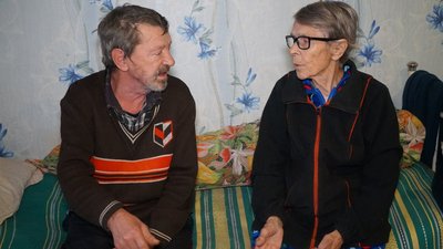 Дніпро, люди у гуртожитку