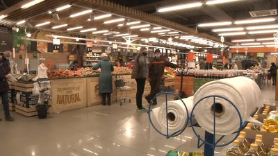 Як у Запоріжжі реагують на заборону безплатних пакетів покупці та підприємці