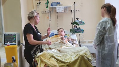Поранені під час обстрілів. Львівські медики розповіли про двох дітей із Маріуполя