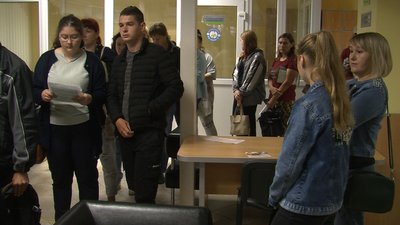 В луцькому ЦНАПі – черги за українськими та закордонними паспортами. Що кажуть в установі В луцькому ЦНАПі – черги за українськими та закордонними паспортами. Що кажуть в установі