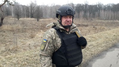 "Повістка не означає відправлення на передову". Що чекає на мешканців Сумщини, яких викликали до центру комплектування "Повістка не означає відправлення на передову". Що чекає на мешканців Сумщини, яких викликали до центру комплектування