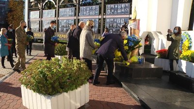 У Хмельницькому вшанували пам'ять захисників України